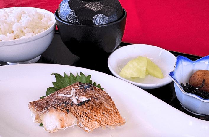 お魚定食(美らオーチャードゴルフ倶楽部のレストラン)