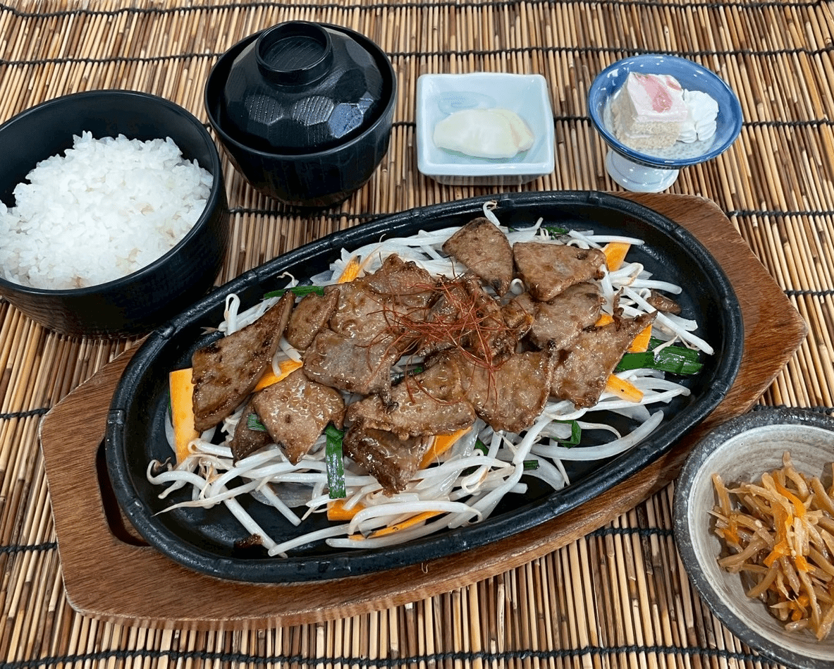 レバニラ鉄板炒め